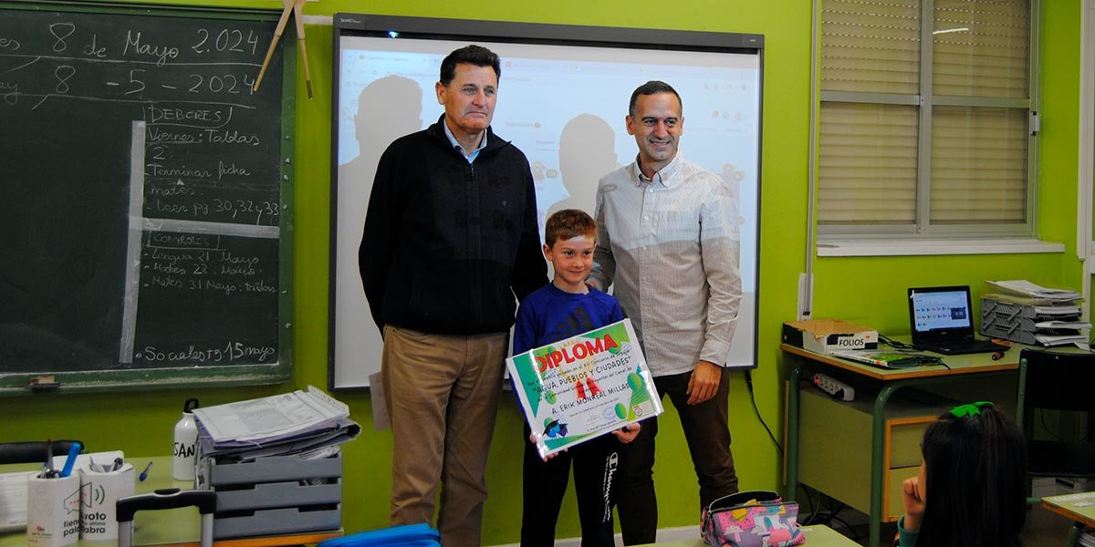 Entrega de premios en el Colegio Público Ferrer y Racaj de Ejea de los Caballeros