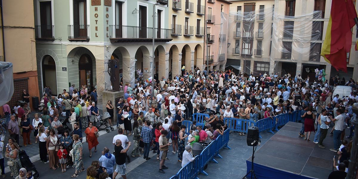 Plaza de España durante la imposición del pañuelo en Tarazona