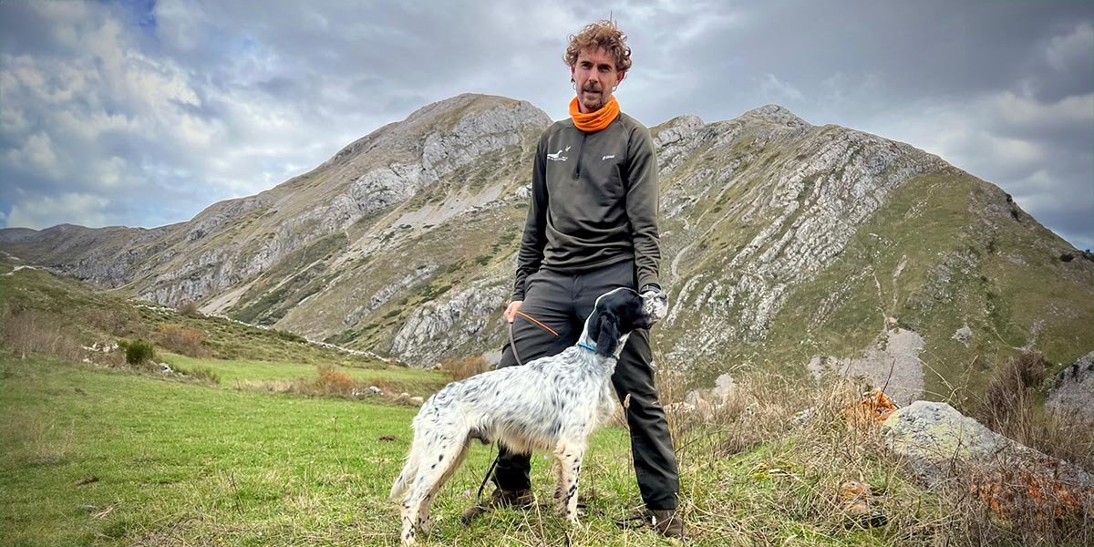 Ricardo Cornago y su perro Gold de VillaCarmago